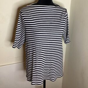 Old Navy Black and White Striped Short Sleeve Top